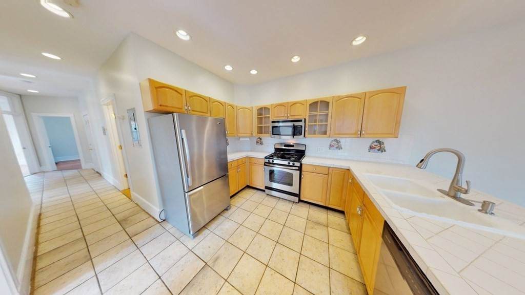 504 Talbot Avenue - Photo 1