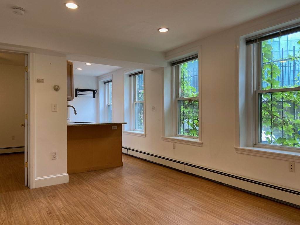 7 Grove - Photo 1