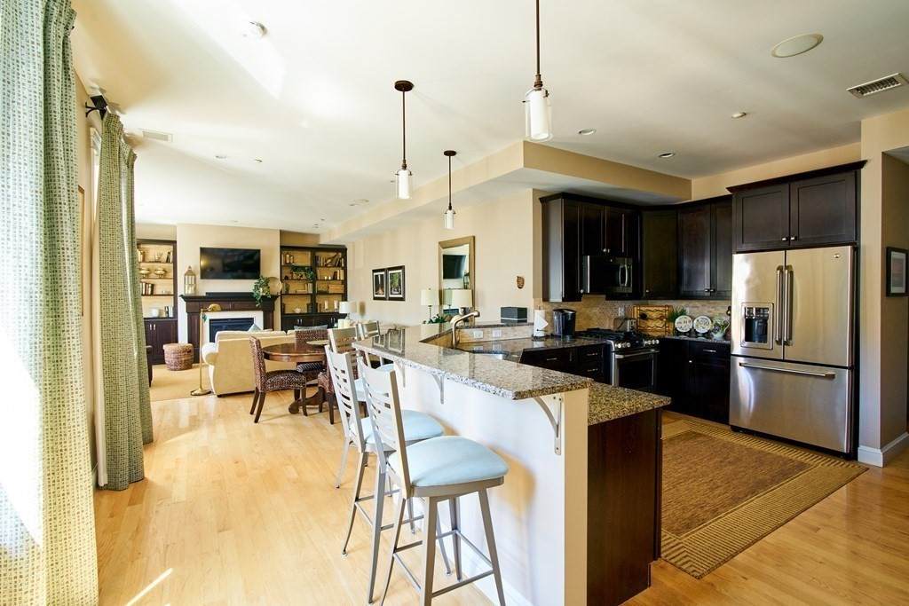 350 W 2nd St - Photo 1