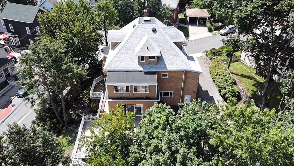466 Washington Ave - Photo 1