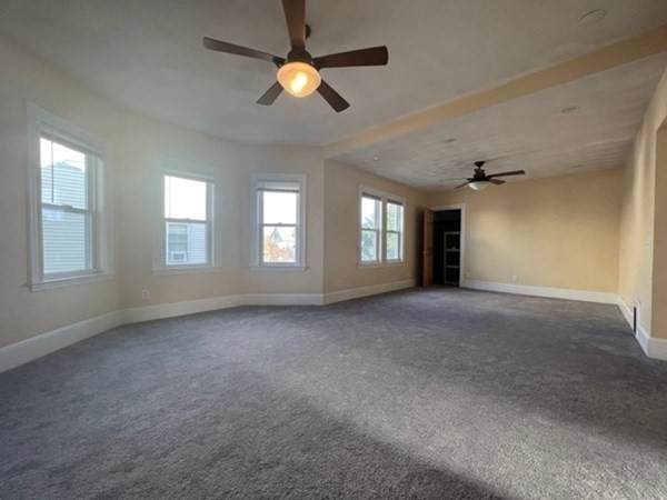 55 Kenmere - Photo 1