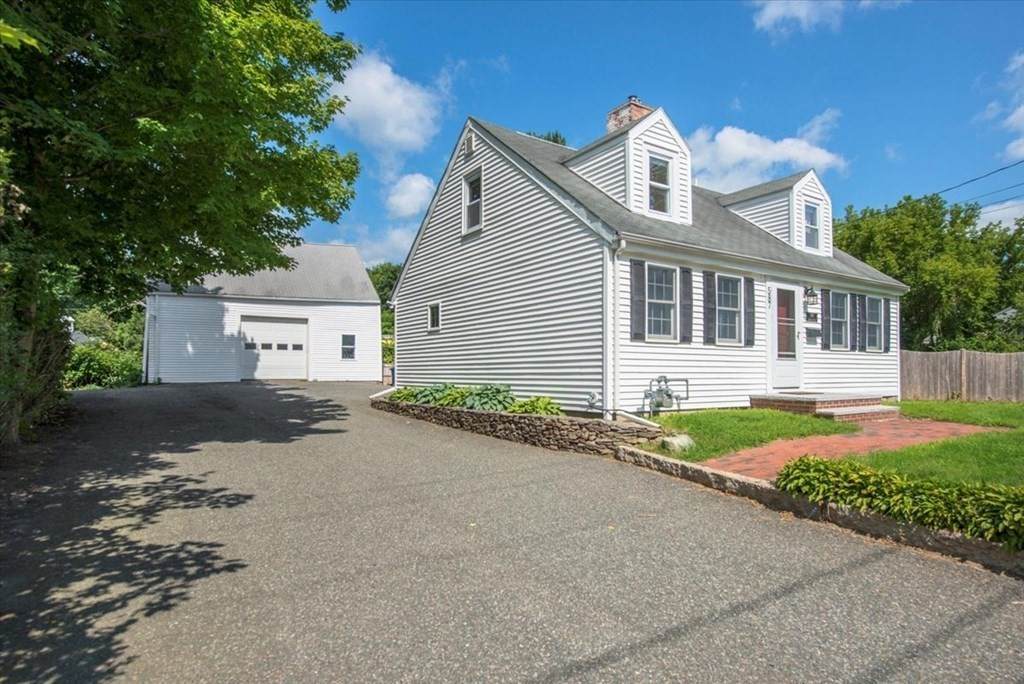 587 Bedford St. - Photo 1