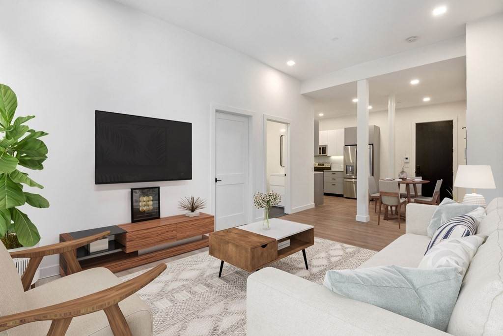 2 Derby Square - Photo 1