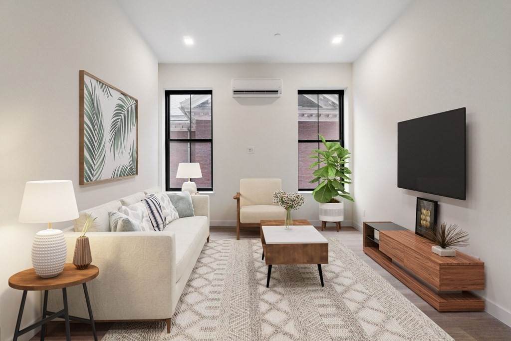 2 Derby Square - Photo 1