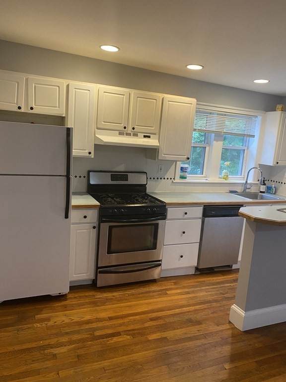 90A Old Colony Ave - Photo 1