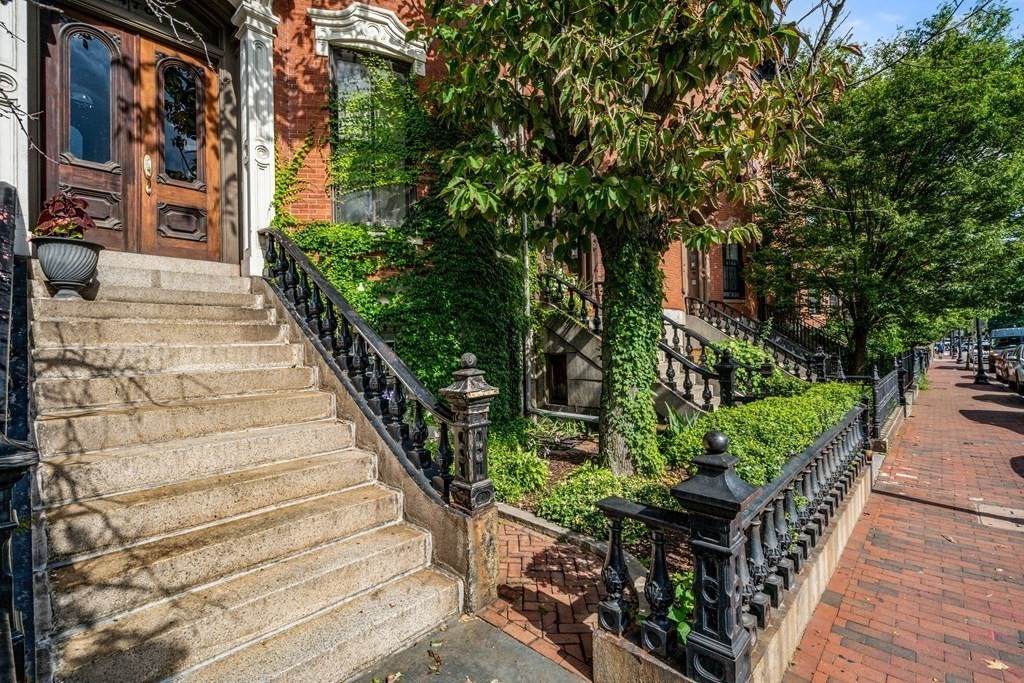 470 Massachusetts Ave - Photo 1