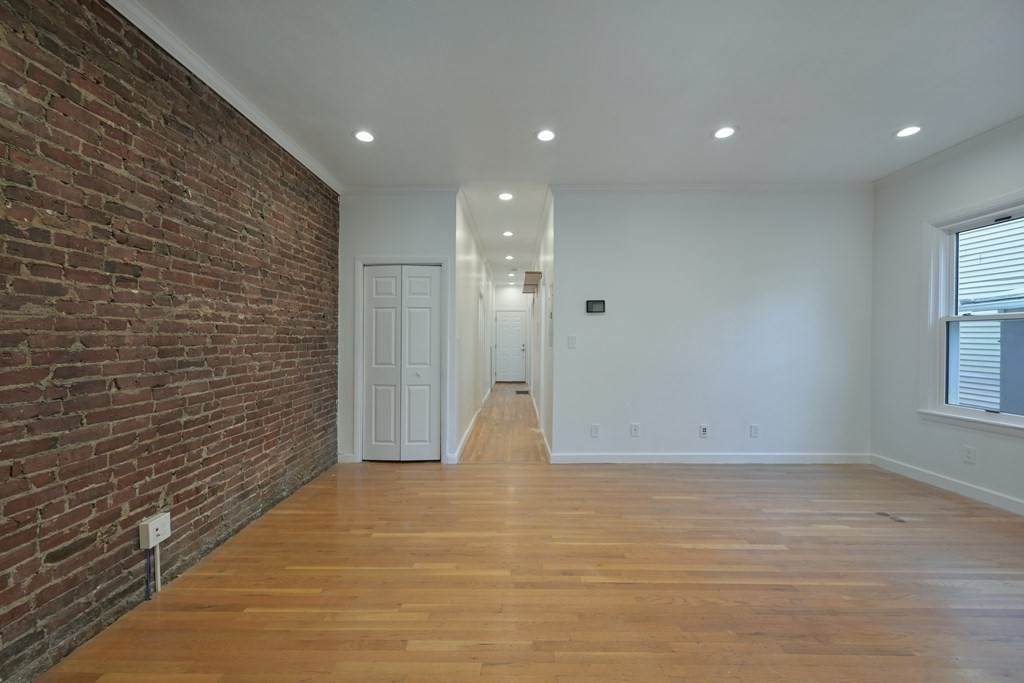 614 Dorchester Ave - Photo 1