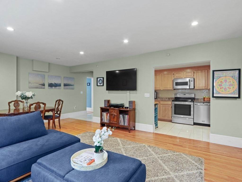 1742 Beacon St - Photo 1