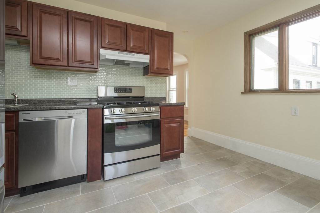 49 Burnside Ave - Photo 1