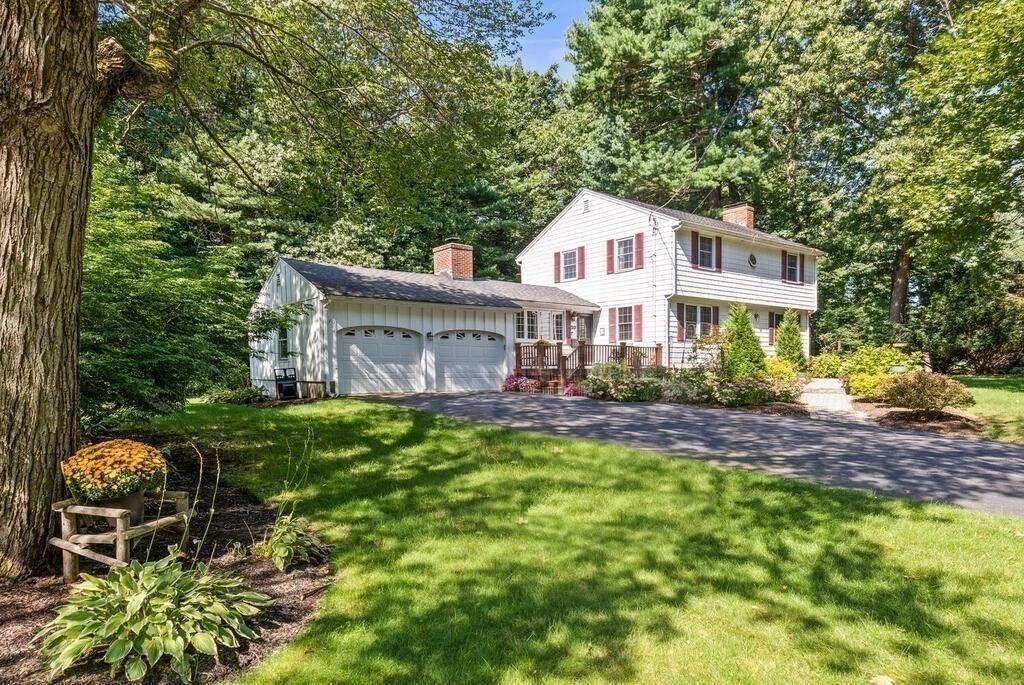 20 Ledgewood Drive - Photo 1
