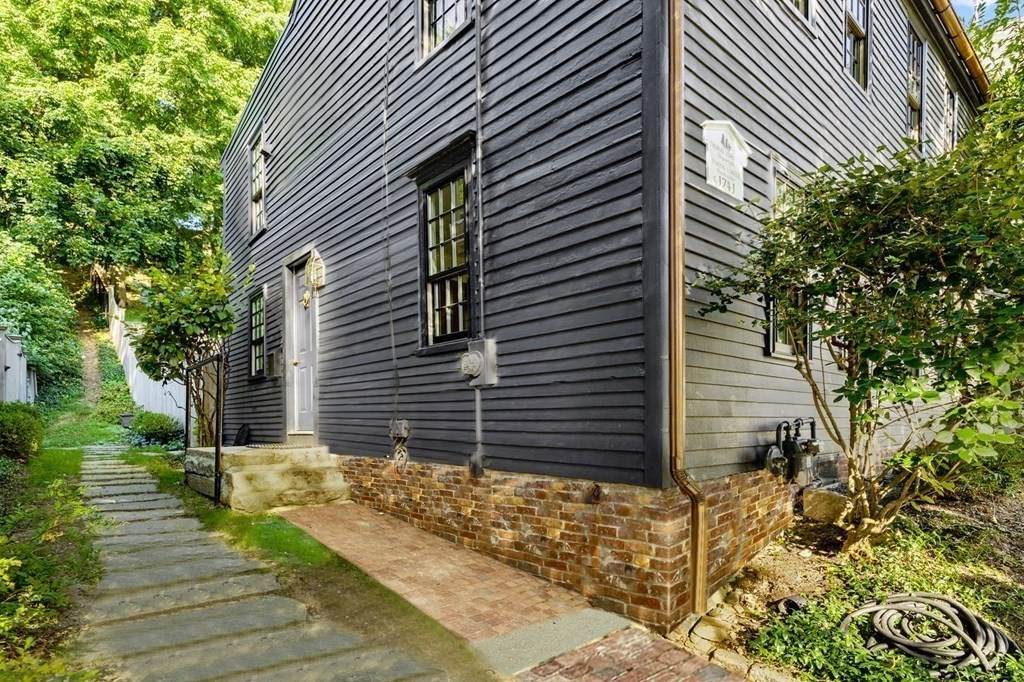 458 Main - Photo 1