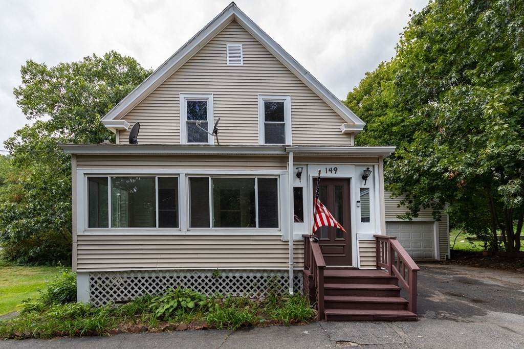 149 Clinton St - Photo 1