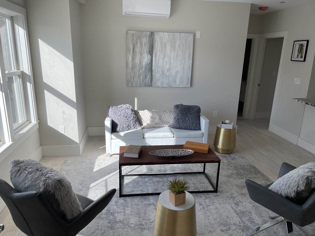 52 Spencer Ave - Photo 1