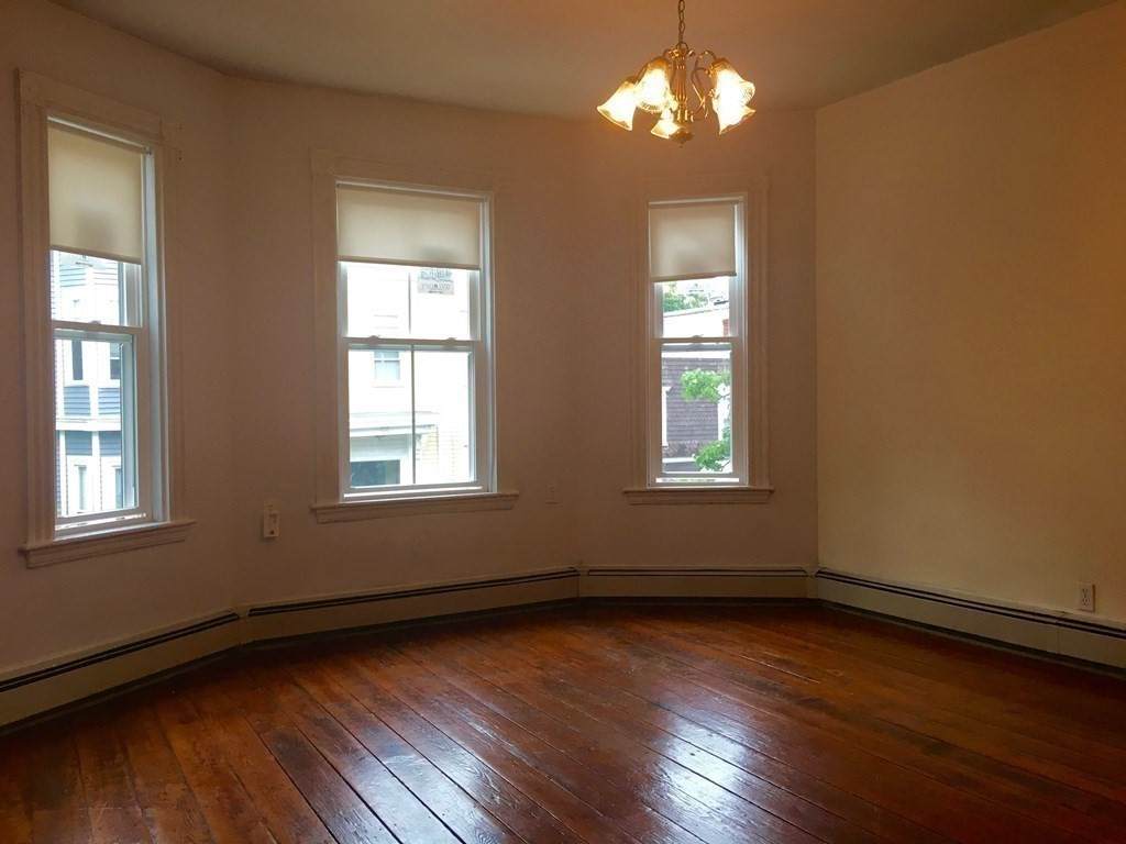 403 East Seventh - Photo 1