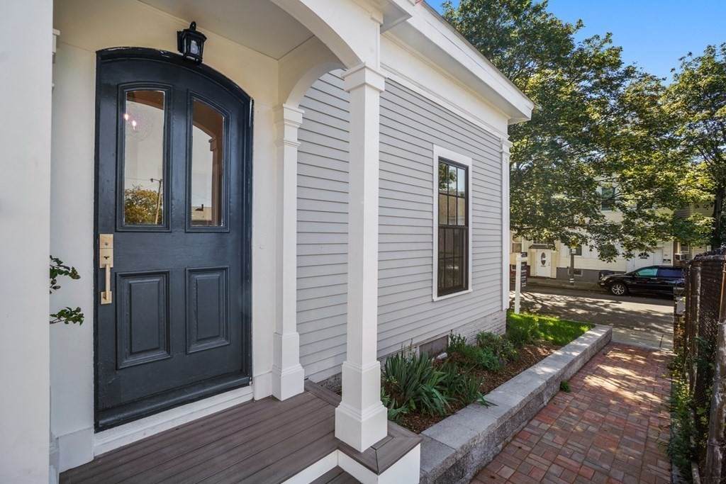 88 White Street - Photo 1