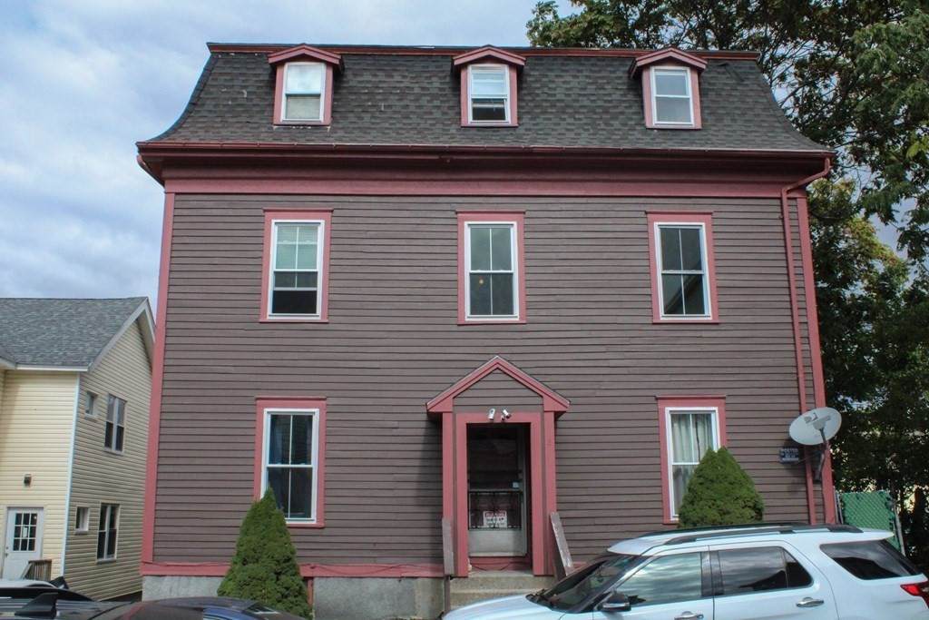 8 Cottage St - Photo 1