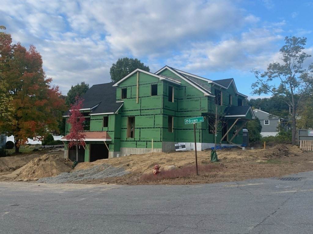 10 Briggs Ave - Photo 1