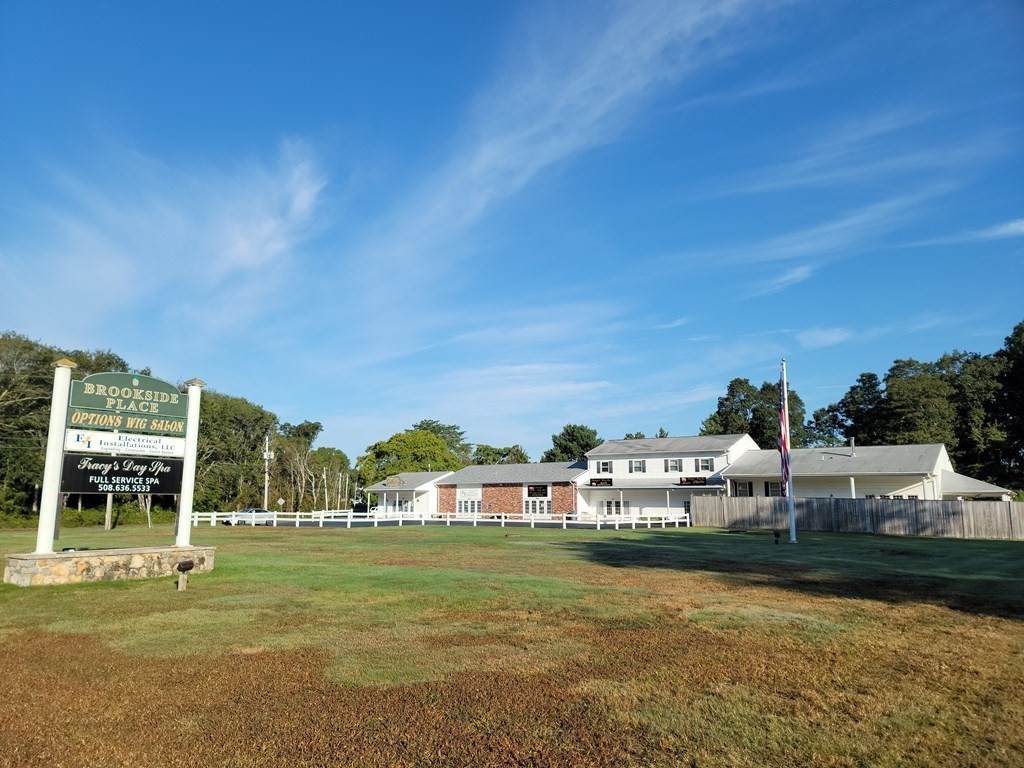 930 American Legion Hwy. - Photo 1