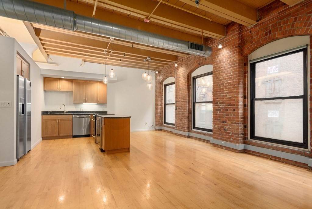 111 Beach St - Photo 1