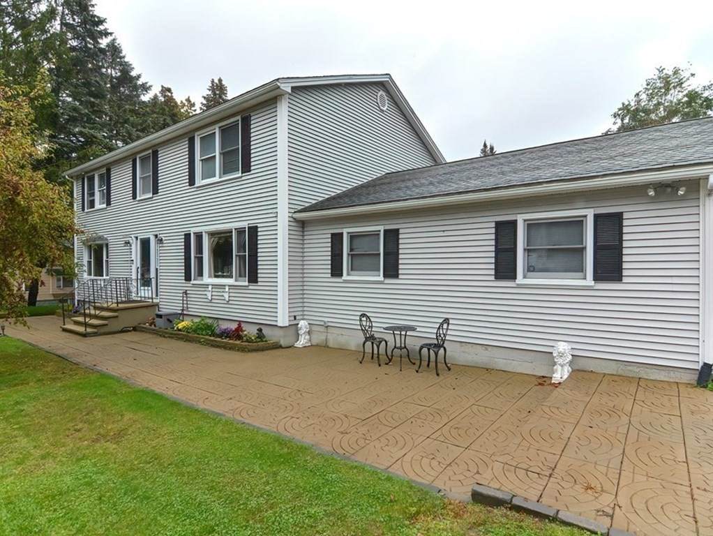 11 Lincoln Ave - Photo 1