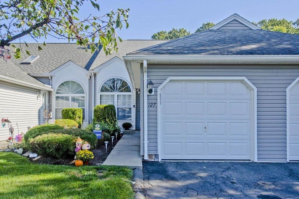 127 Brookfield Lane - Photo 1