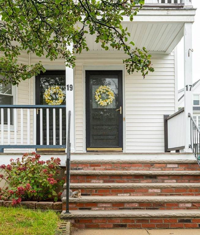 17-19 Graves Ave - Photo 1