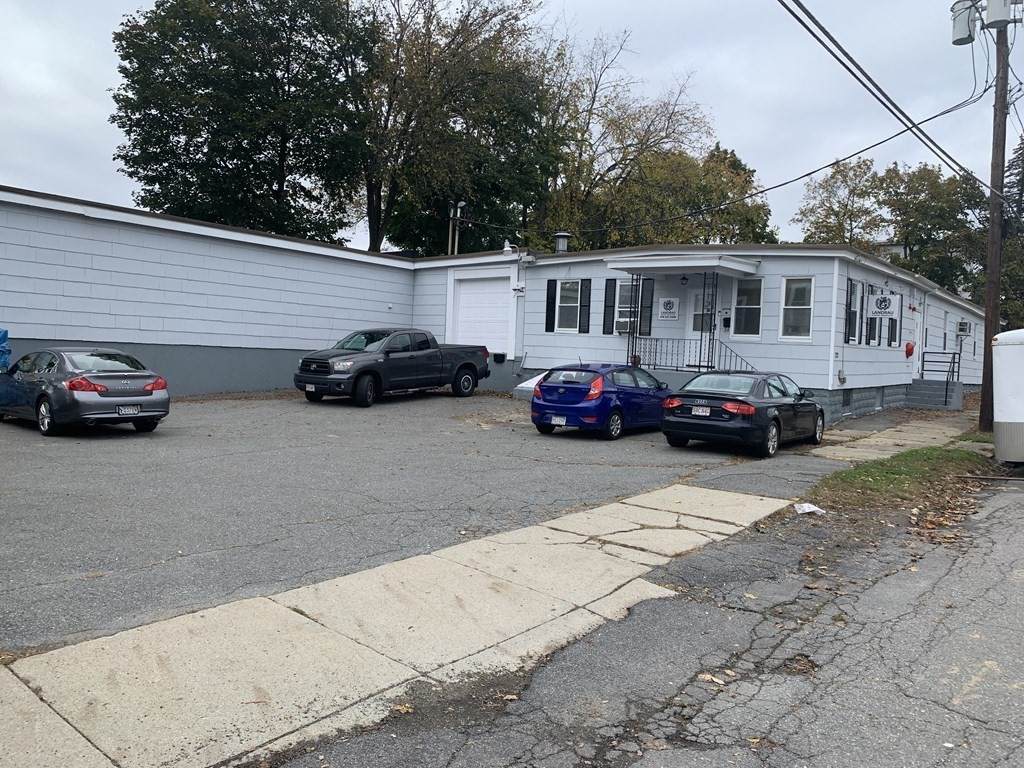 22 Laurel St - Photo 1