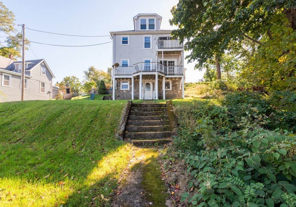 9 Elaine Ave - Photo 1