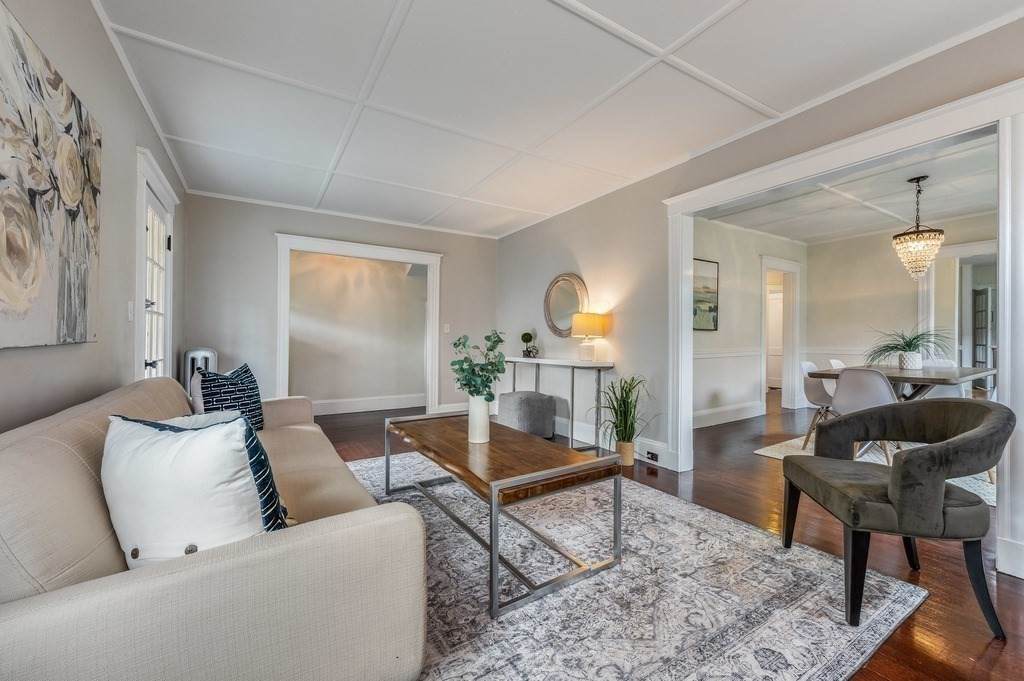 173 Maplewood St - Photo 1