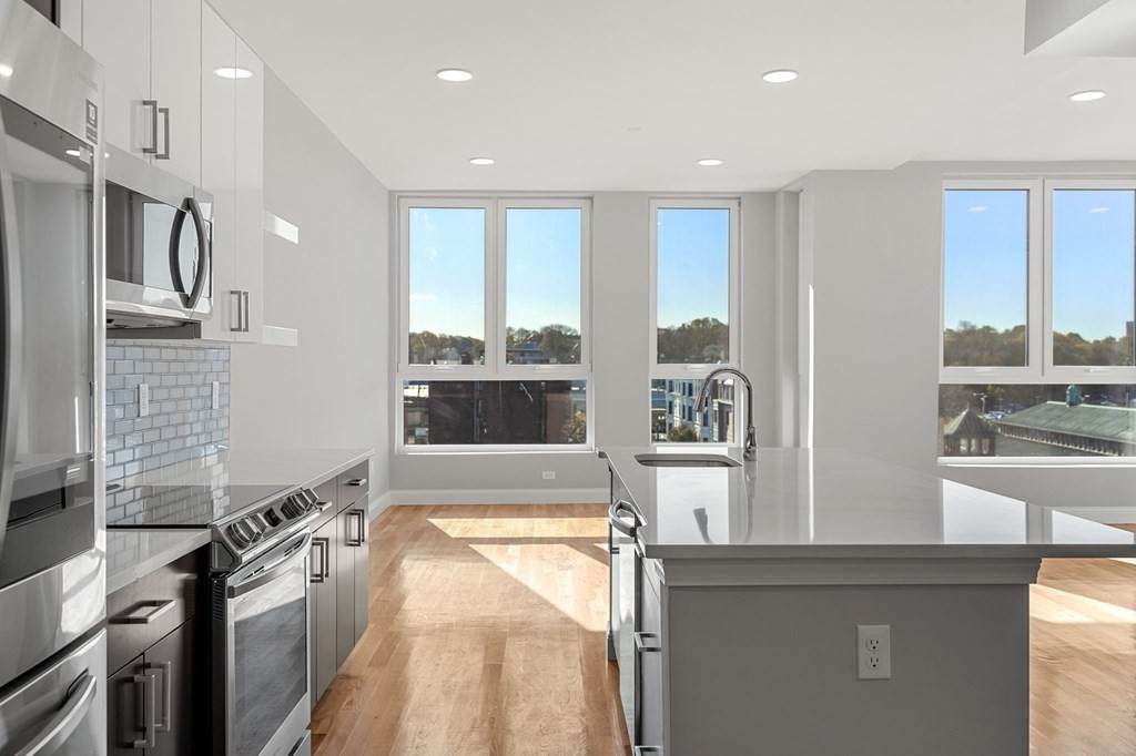 10 Taber Street - Photo 1