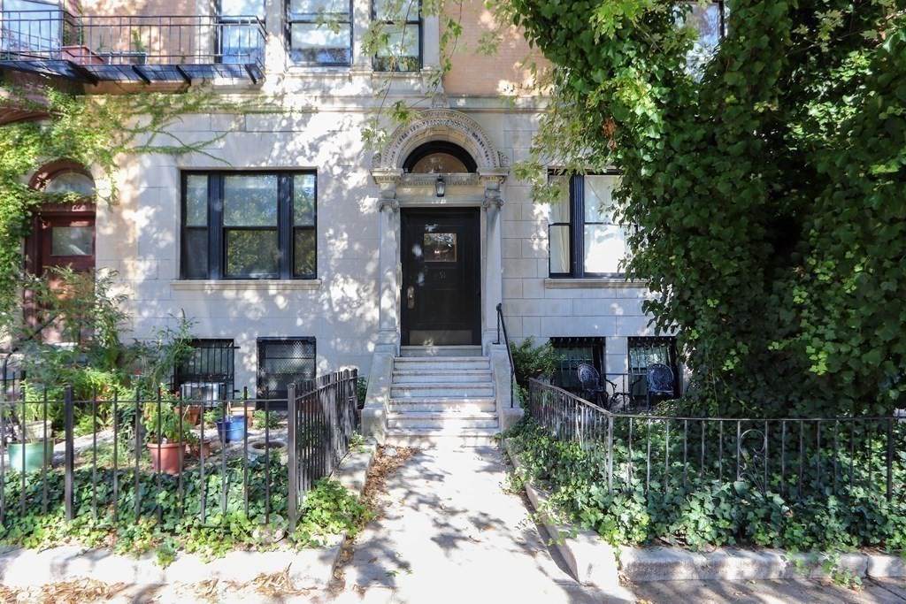 351 Commonwealth Ave - Photo 1