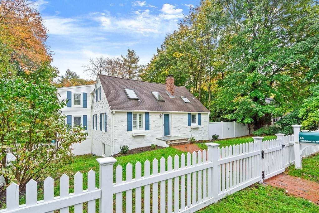 14 Brookdale Ave - Photo 1