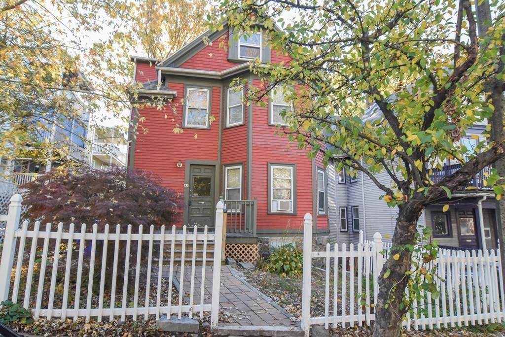 45 Longfellow St - Photo 1