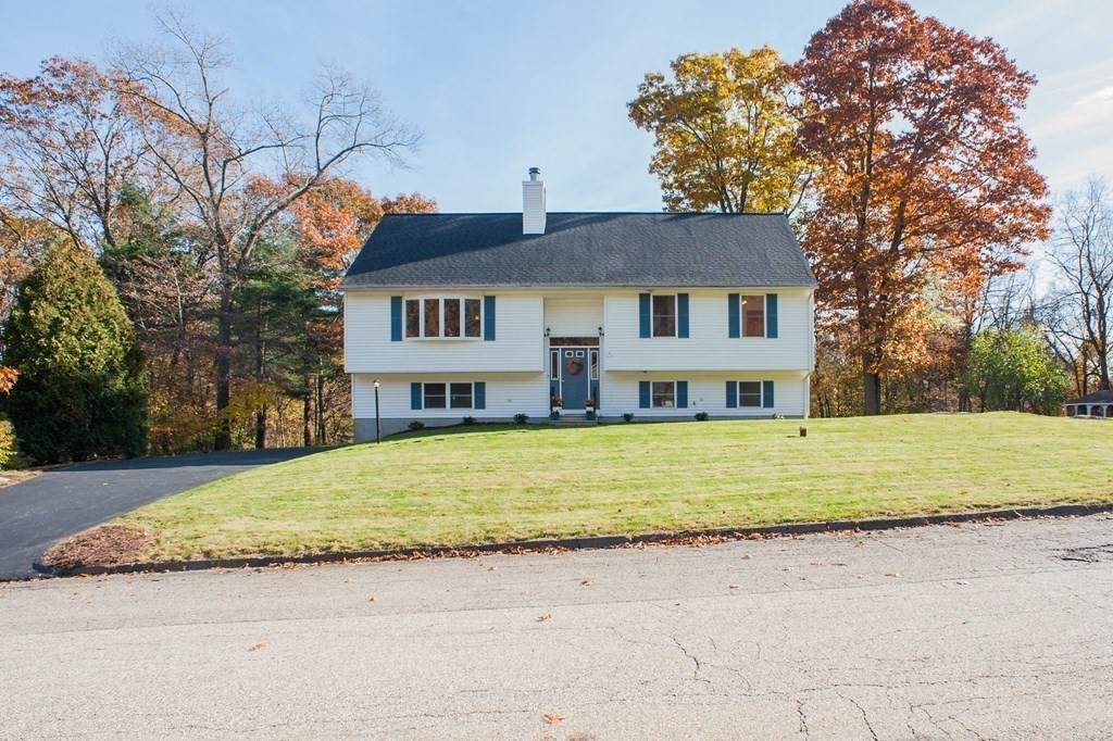21 Coachman Ln - Photo 1