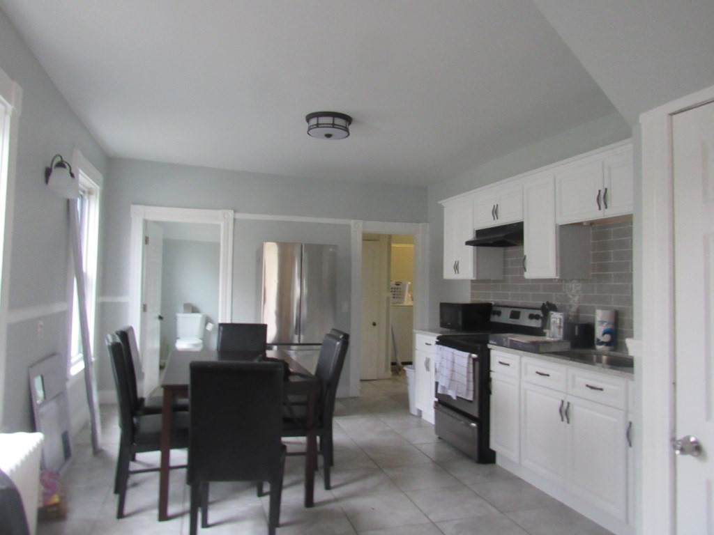 351 Plantation St - Photo 1