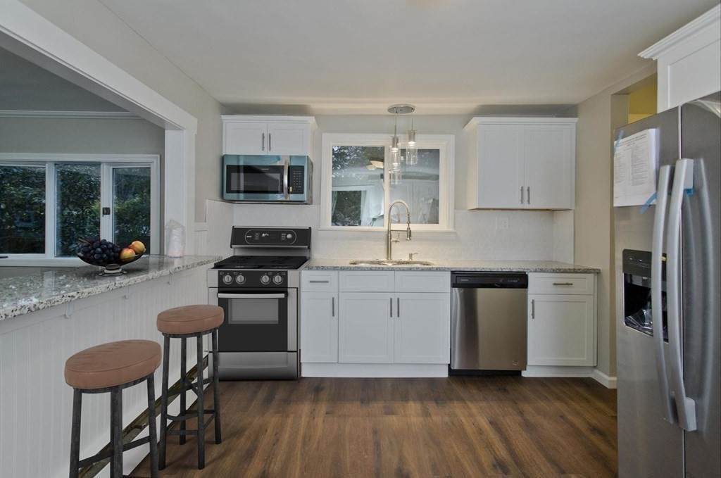 48 Bessbrook St - Photo 1