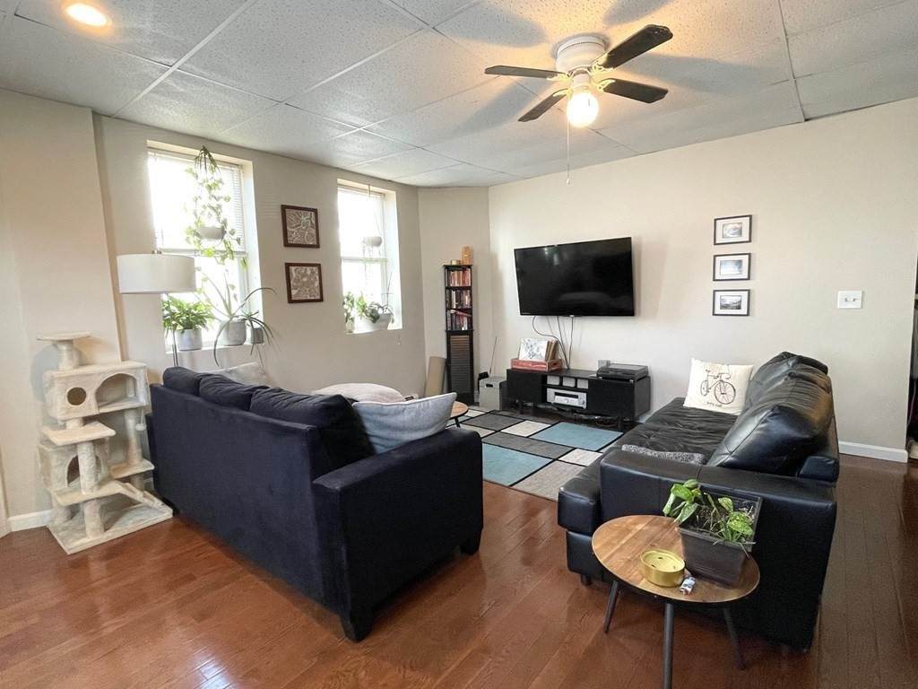 189 Princeton - Photo 1