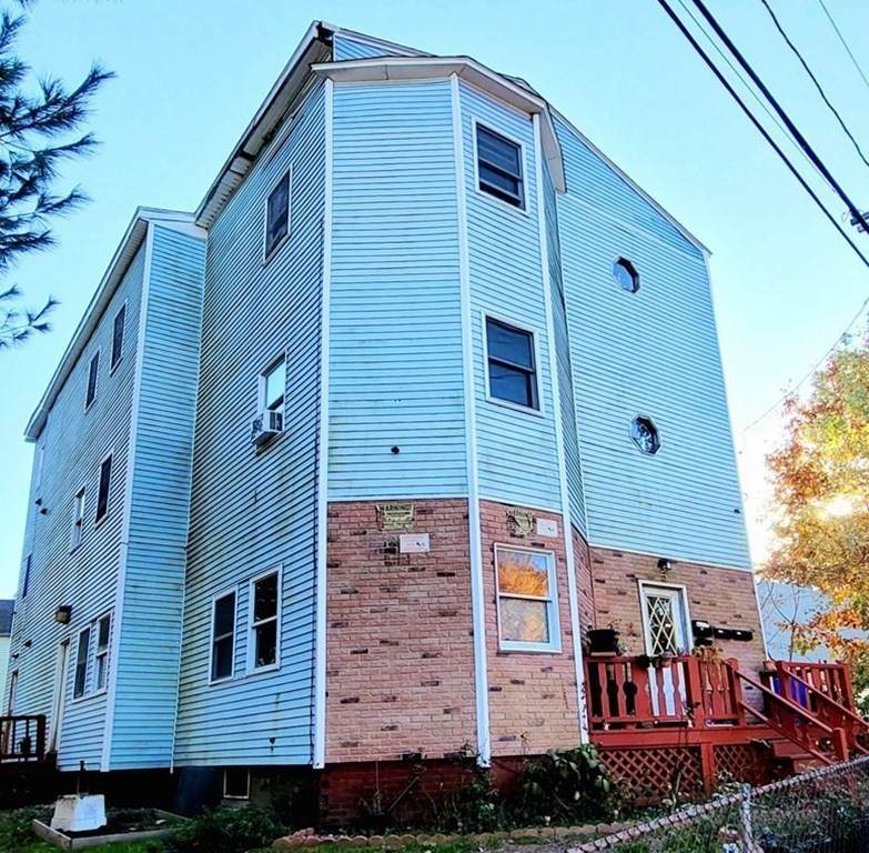 5 Webster Place - Photo 1