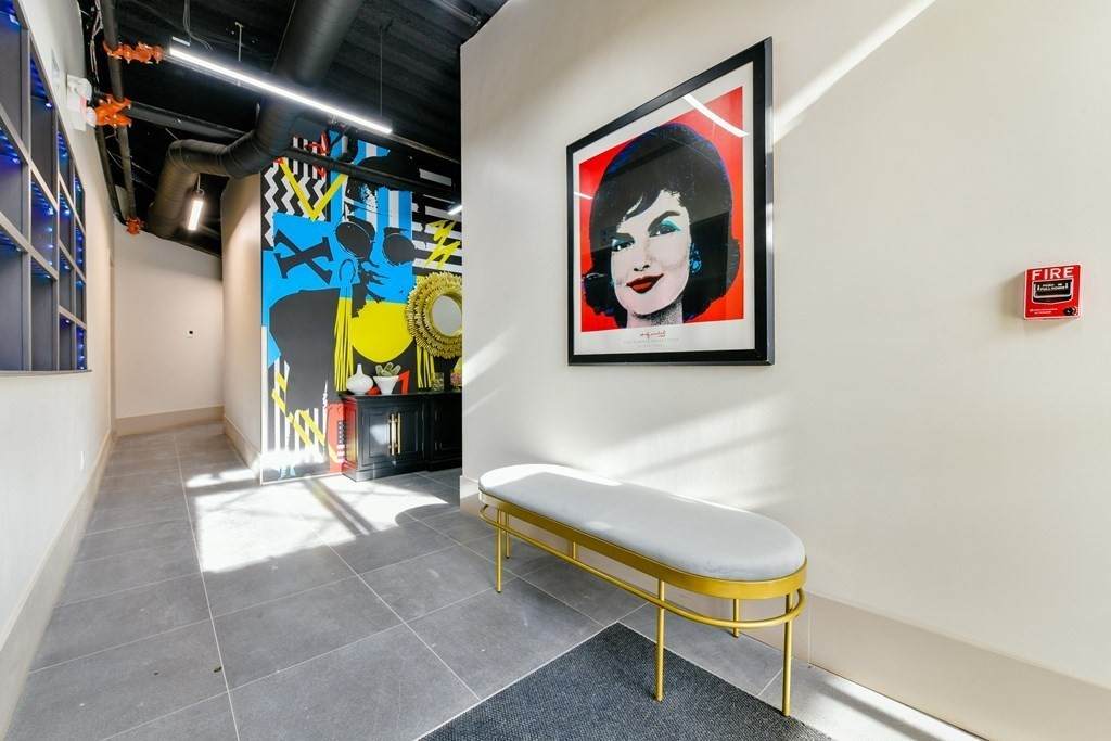 400 Dorchester - Photo 1