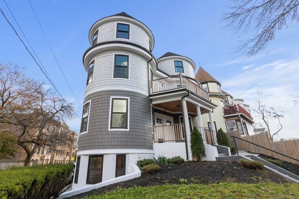 682 Blue Hill Ave - Photo 1