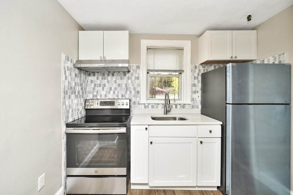 178 Brighton Ave - Photo 1