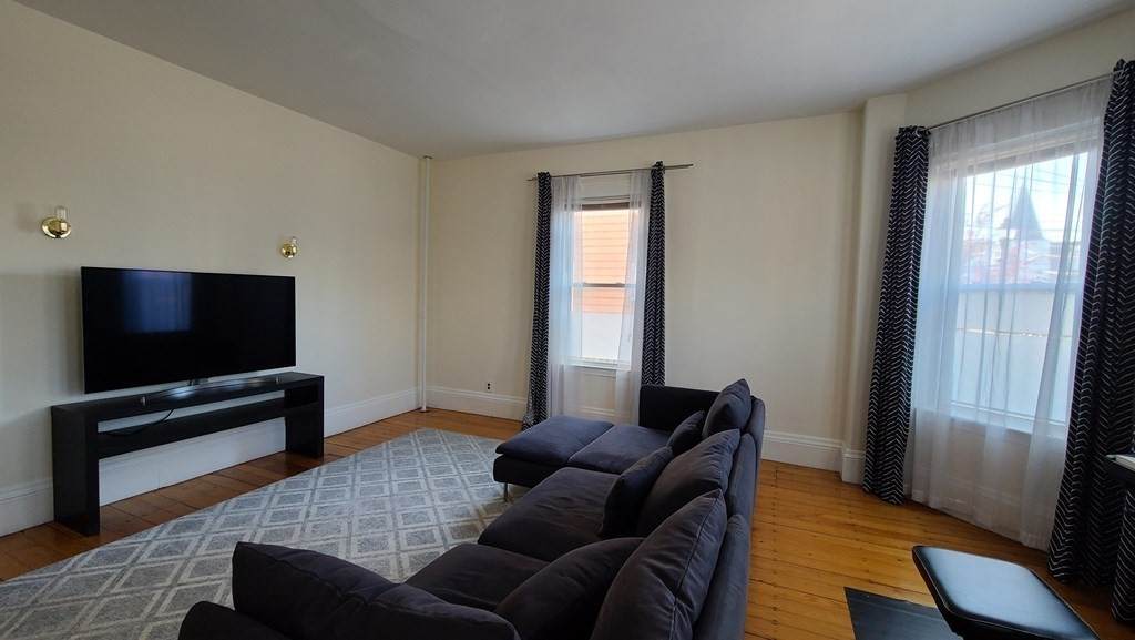 49 Temple St - Photo 1