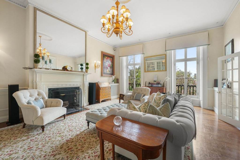 94 Beacon St - Photo 1