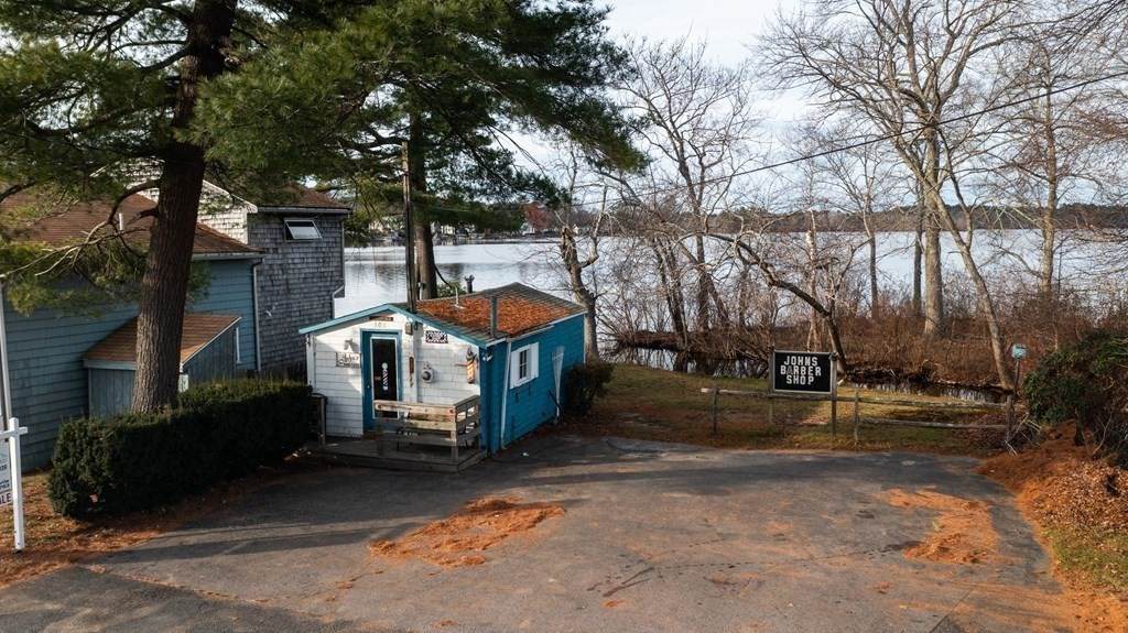 307 Mattakeesett St - Photo 1