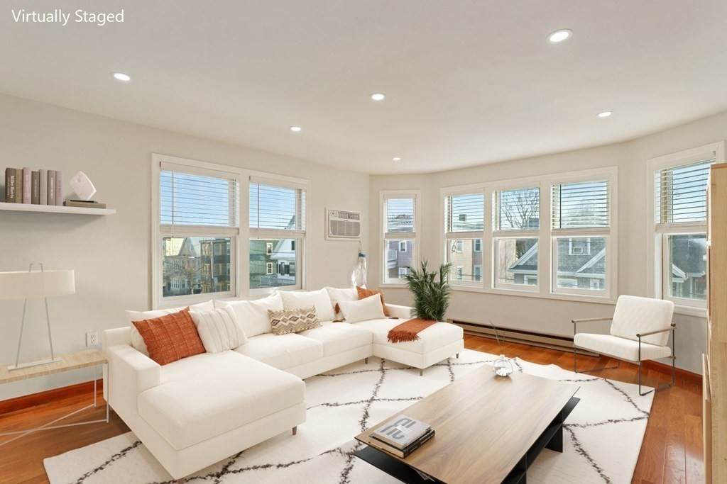 43 Barry St - Photo 1