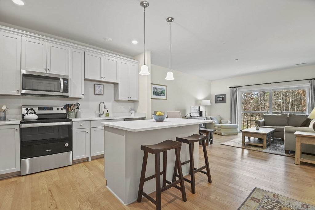 220 Martins Landing - Photo 1