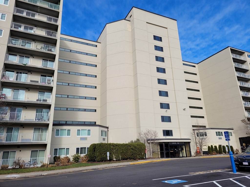 200 Cove Way - Photo 1