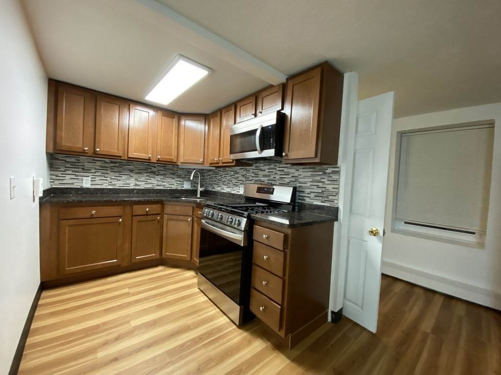12 Tyler St - Photo 1