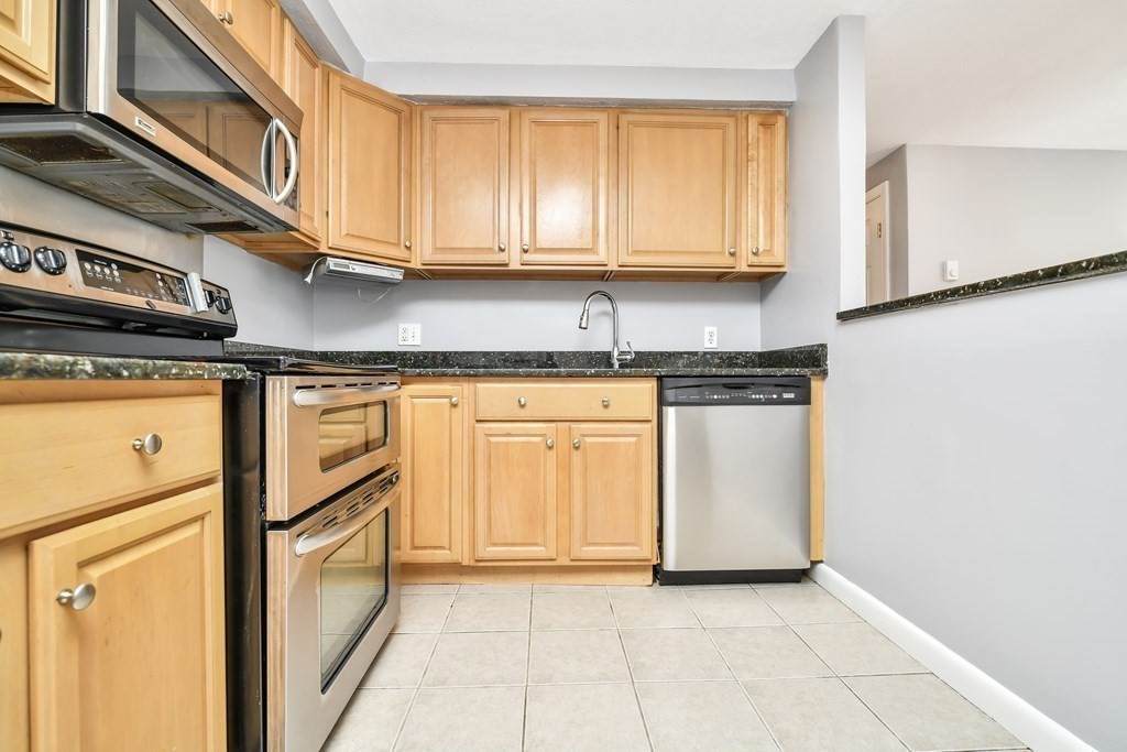 56 Coffey St - Photo 1