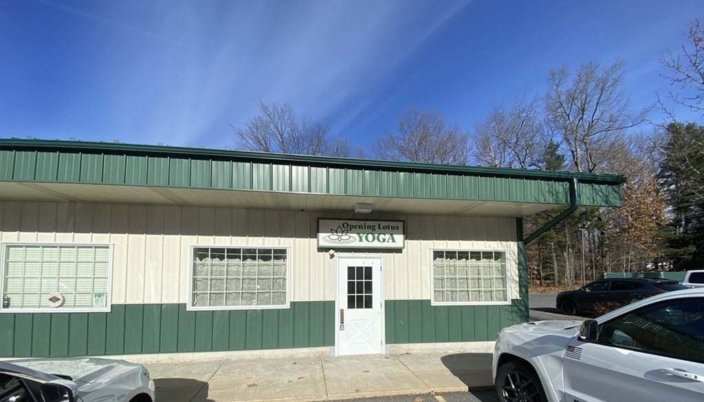 456 Main St - Photo 1